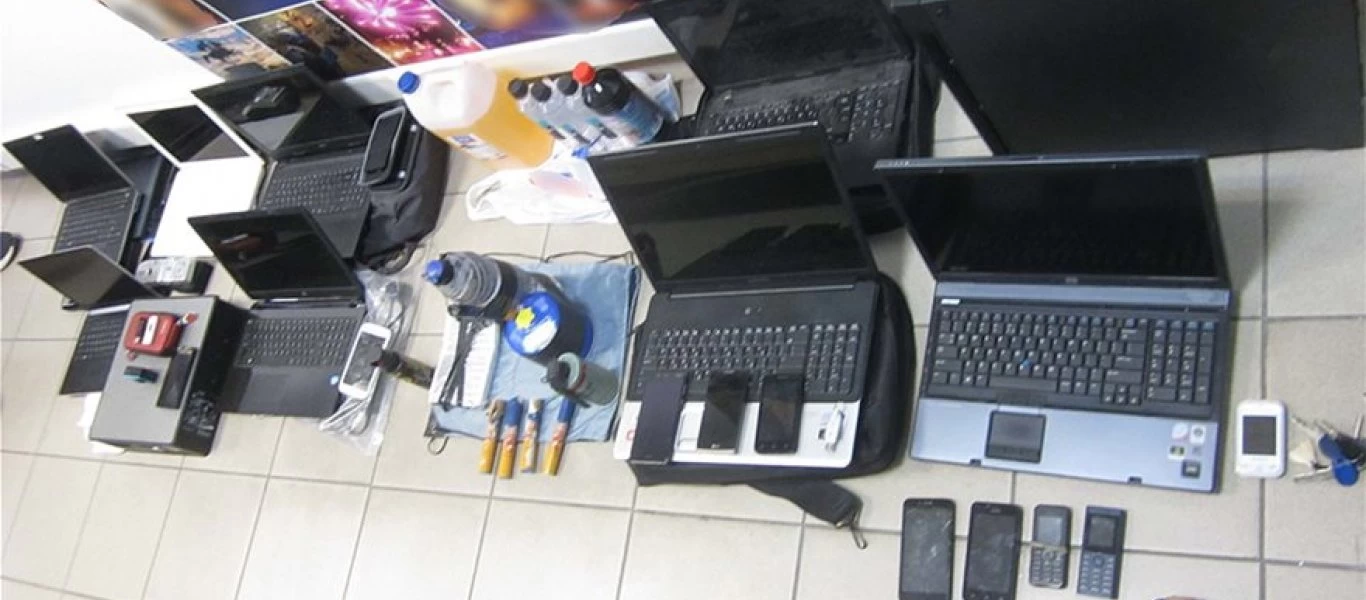 Θεσσαλονίκη: Δύο συλλήψεις για επίθεση σε σπίτι πρώην υπουργού - Προσπάθησαν να βάλουν γκαζάκια (φώτο)